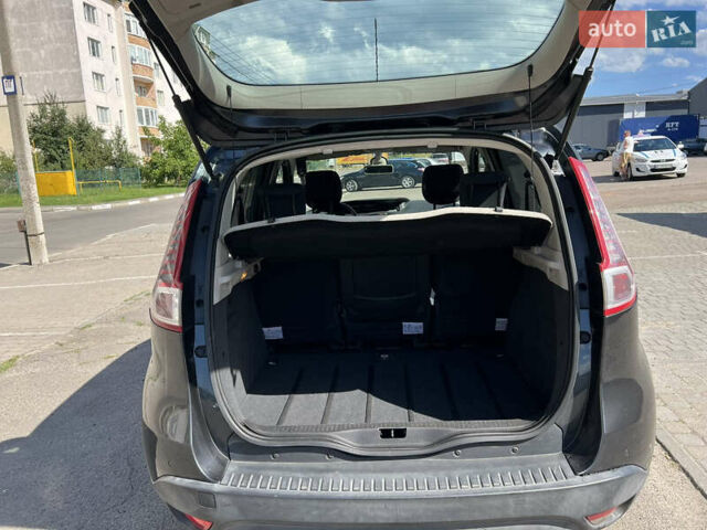 Серый Рено Сценик, объемом двигателя 1.5 л и пробегом 295 тыс. км за 5800 $, фото 1 на Automoto.ua