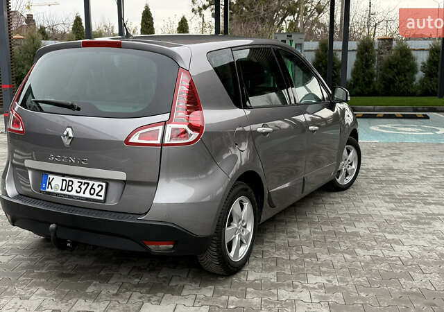Сірий Рено Сценік, об'ємом двигуна 1.6 л та пробігом 176 тис. км за 7250 $, фото 3 на Automoto.ua