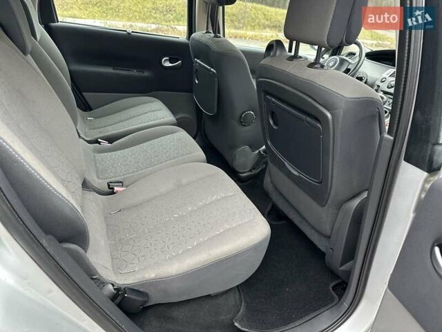 Сірий Рено Сценік, об'ємом двигуна 1.6 л та пробігом 229 тис. км за 5100 $, фото 20 на Automoto.ua