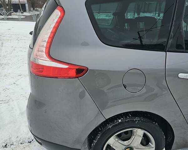 Серый Рено Сценик, объемом двигателя 1.4 л и пробегом 270 тыс. км за 6000 $, фото 6 на Automoto.ua