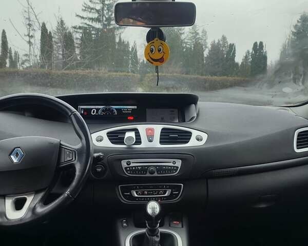 Сірий Рено Сценік, об'ємом двигуна 1.46 л та пробігом 270 тис. км за 5500 $, фото 16 на Automoto.ua