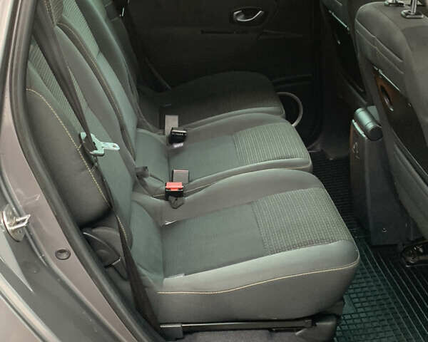 Серый Рено Сценик, объемом двигателя 1.6 л и пробегом 214 тыс. км за 7350 $, фото 46 на Automoto.ua