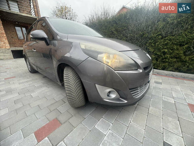 Сірий Рено Сценік, об'ємом двигуна 1.46 л та пробігом 256 тис. км за 5700 $, фото 9 на Automoto.ua