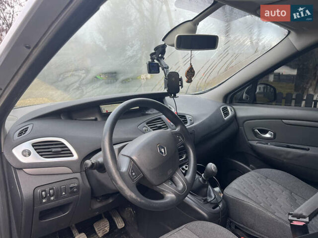Серый Рено Сценик, объемом двигателя 1.6 л и пробегом 291 тыс. км за 6200 $, фото 4 на Automoto.ua