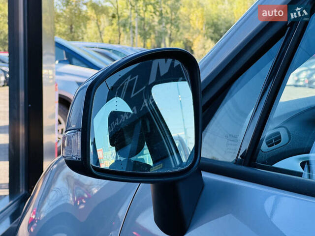 Рено Сценик 2009 в Харькове на Automoto.ua Серый Рено Сценик, объемом двигателя 1.6 л и пробегом 203 тыс. км за 7999 $, фото 6 на Automoto.ua