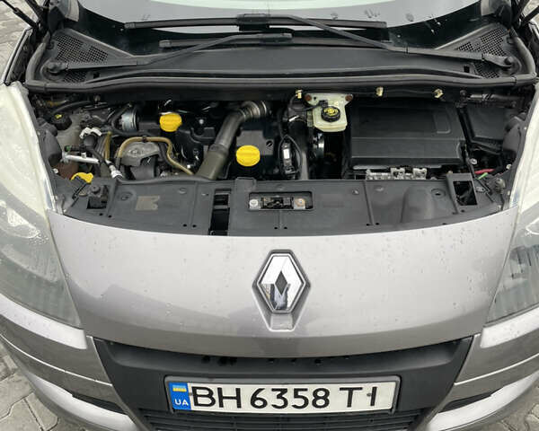 Сірий Рено Сценік, об'ємом двигуна 1.46 л та пробігом 290 тис. км за 5700 $, фото 6 на Automoto.ua
