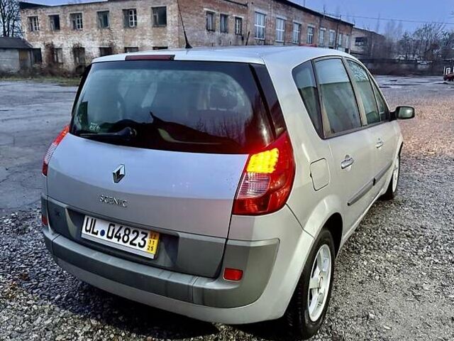 Серый Рено Сценик, объемом двигателя 1.6 л и пробегом 228 тыс. км за 5450 $, фото 7 на Automoto.ua