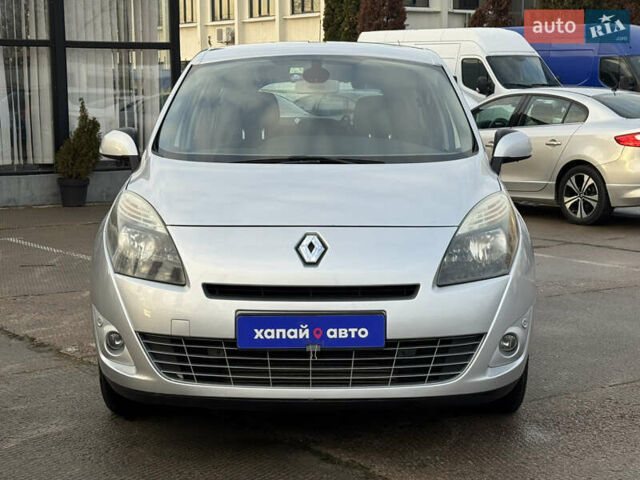 Сірий Рено Сценік, об'ємом двигуна 1.4 л та пробігом 176 тис. км за 7300 $, фото 1 на Automoto.ua