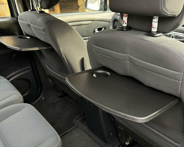 Серый Рено Сценик, объемом двигателя 1.5 л и пробегом 241 тыс. км за 5950 $, фото 23 на Automoto.ua