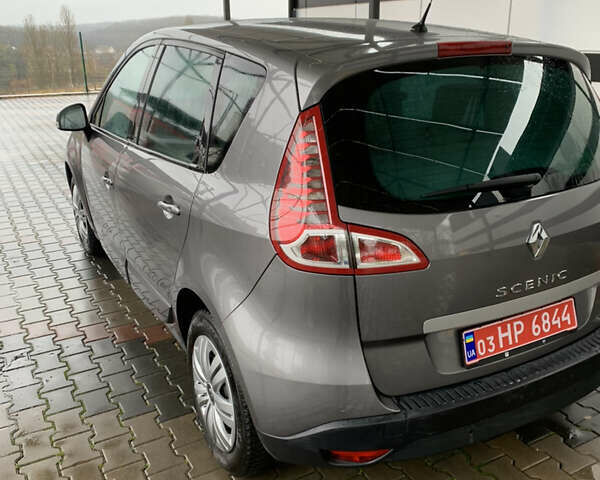 Серый Рено Сценик, объемом двигателя 1.6 л и пробегом 214 тыс. км за 7350 $, фото 3 на Automoto.ua