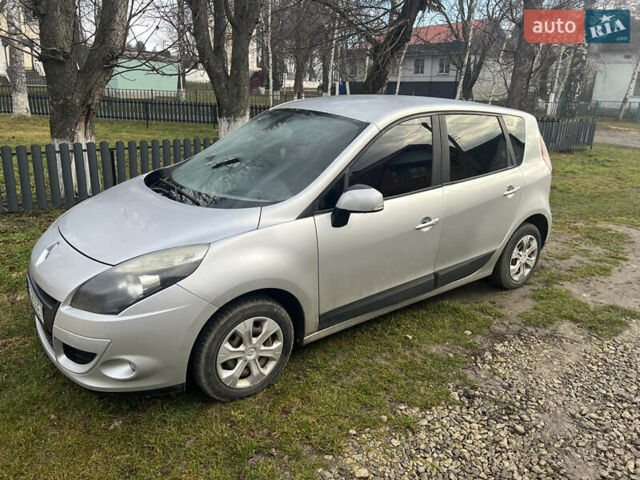 Серый Рено Сценик, объемом двигателя 1.6 л и пробегом 291 тыс. км за 6200 $, фото 1 на Automoto.ua