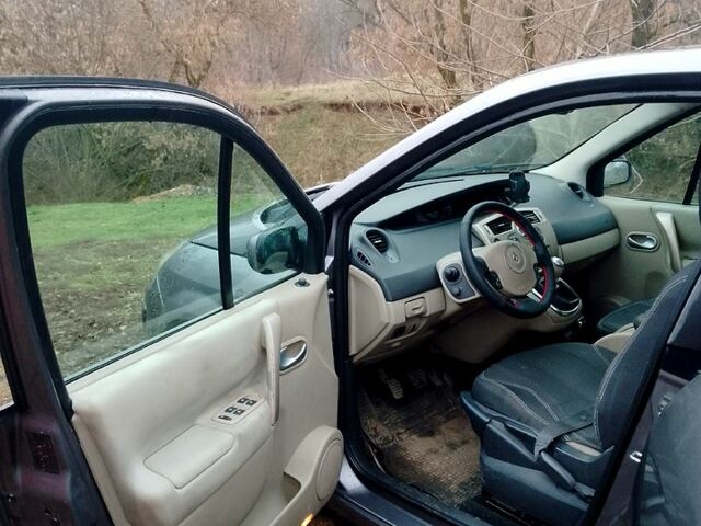 Серый Рено Сценик, объемом двигателя 15 л и пробегом 300 тыс. км за 5300 $, фото 6 на Automoto.ua