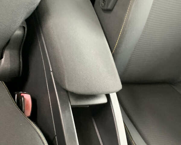 Серый Рено Сценик, объемом двигателя 1.6 л и пробегом 214 тыс. км за 7350 $, фото 58 на Automoto.ua