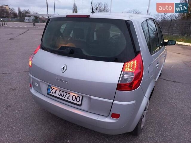 Серый Рено Сценик, объемом двигателя 2 л и пробегом 220 тыс. км за 6400 $, фото 5 на Automoto.ua