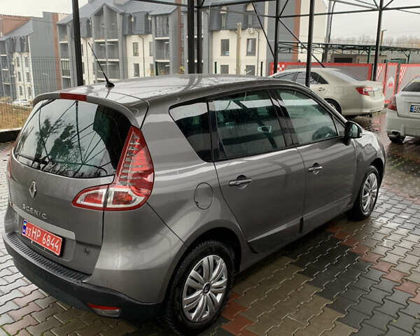 Серый Рено Сценик, объемом двигателя 1.6 л и пробегом 214 тыс. км за 7350 $, фото 17 на Automoto.ua