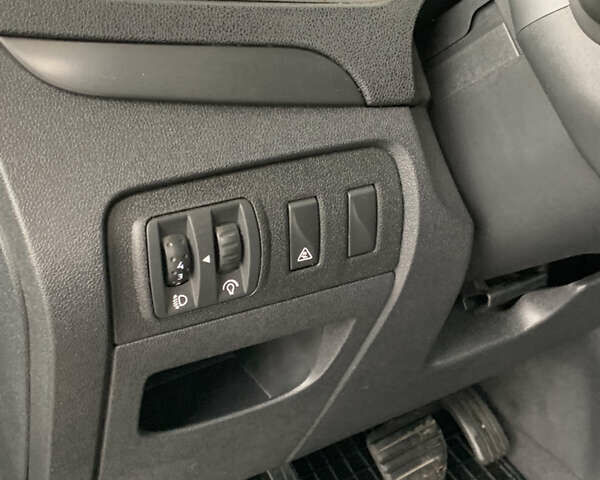 Серый Рено Сценик, объемом двигателя 1.6 л и пробегом 214 тыс. км за 7350 $, фото 40 на Automoto.ua