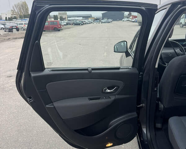 Серый Рено Сценик, объемом двигателя 1.6 л и пробегом 218 тыс. км за 7800 $, фото 40 на Automoto.ua