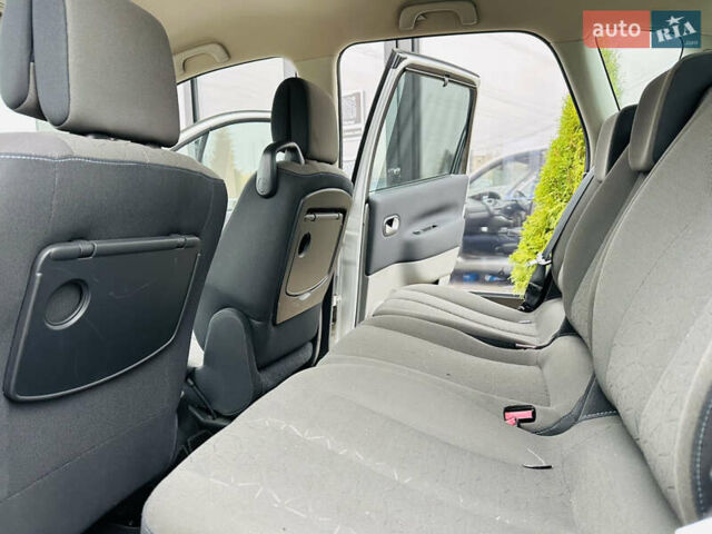 Серый Рено Сценик, объемом двигателя 1.6 л и пробегом 540 тыс. км за 6900 $, фото 16 на Automoto.ua