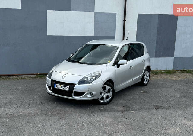 Рено Сценик 2009 в Виннице на Automoto.ua Серый Рено Сценик, объемом двигателя 0 л и пробегом 220 тыс. км за 7750 $, фото 2 на Automoto.ua