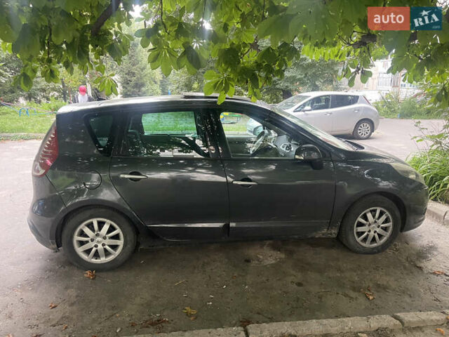 Серый Рено Сценик, объемом двигателя 1.5 л и пробегом 208 тыс. км за 6200 $, фото 3 на Automoto.ua