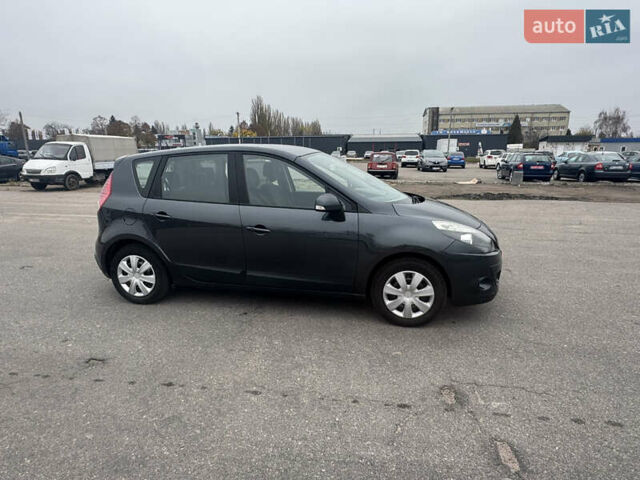 Серый Рено Сценик, объемом двигателя 1.6 л и пробегом 218 тыс. км за 7800 $, фото 12 на Automoto.ua