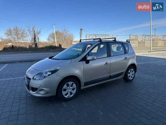 Серый Рено Сценик, объемом двигателя 1.46 л и пробегом 213 тыс. км за 5600 $, фото 9 на Automoto.ua