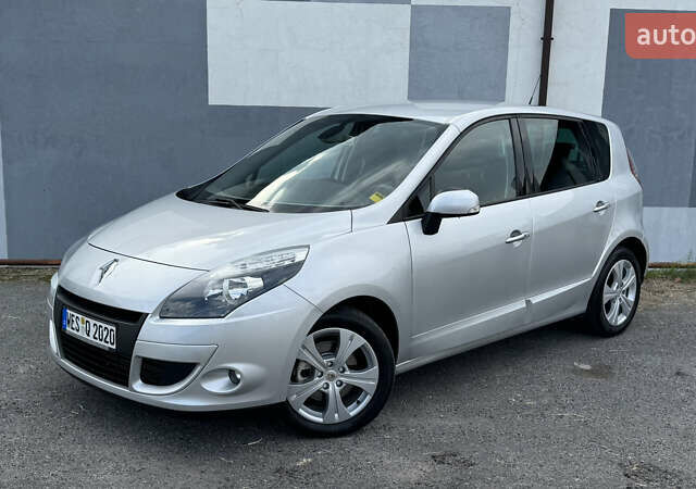 Рено Сценик 2009 в Виннице на Automoto.ua Серый Рено Сценик, объемом двигателя 0 л и пробегом 220 тыс. км за 7750 $, фото 12 на Automoto.ua