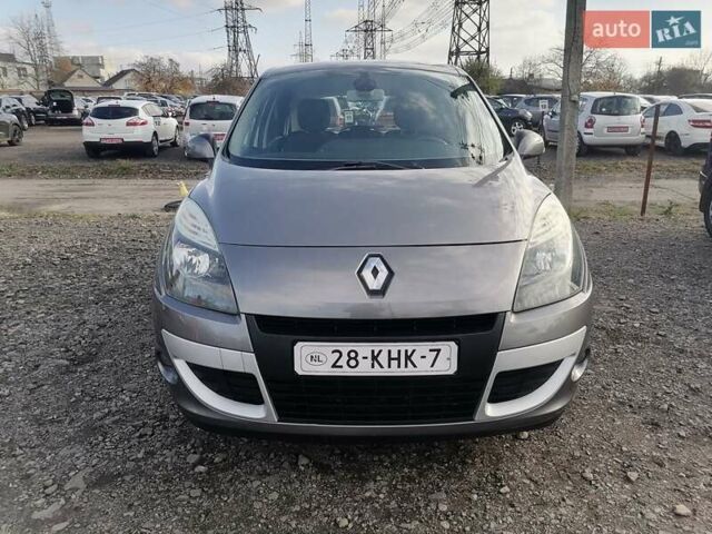 Серый Рено Сценик, объемом двигателя 1.6 л и пробегом 156 тыс. км за 7200 $, фото 1 на Automoto.ua