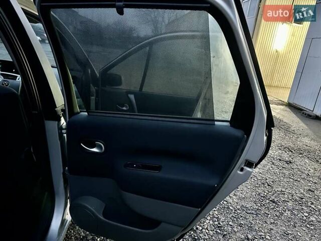 Серый Рено Сценик, объемом двигателя 1.6 л и пробегом 228 тыс. км за 5450 $, фото 27 на Automoto.ua