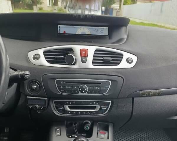 Сірий Рено Сценік, об'ємом двигуна 1.87 л та пробігом 225 тис. км за 7300 $, фото 8 на Automoto.ua
