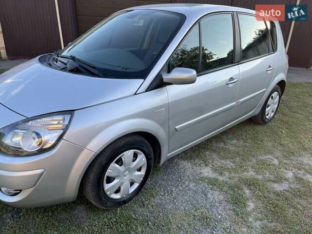 Рено Сценик 2009 в Харькове на Automoto.ua Серый Рено Сценик, объемом двигателя 0 л и пробегом 239 тыс. км за 6800 $, фото 2 на Automoto.ua