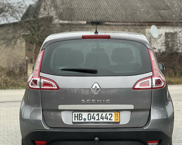 Сірий Рено Сценік, об'ємом двигуна 1.6 л та пробігом 176 тис. км за 7700 $, фото 8 на Automoto.ua
