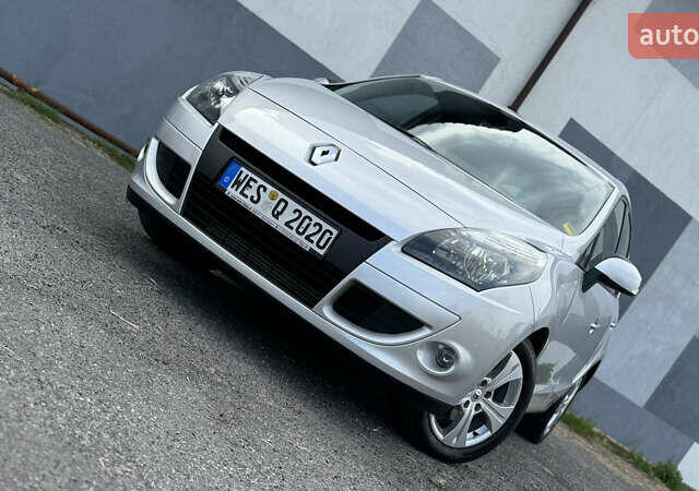 Рено Сценик 2009 в Виннице на Automoto.ua Серый Рено Сценик, объемом двигателя 0 л и пробегом 220 тыс. км за 7750 $, фото 7 на Automoto.ua