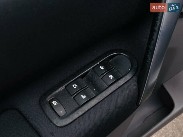 Серый Рено Сценик, объемом двигателя 1.6 л и пробегом 540 тыс. км за 6900 $, фото 25 на Automoto.ua