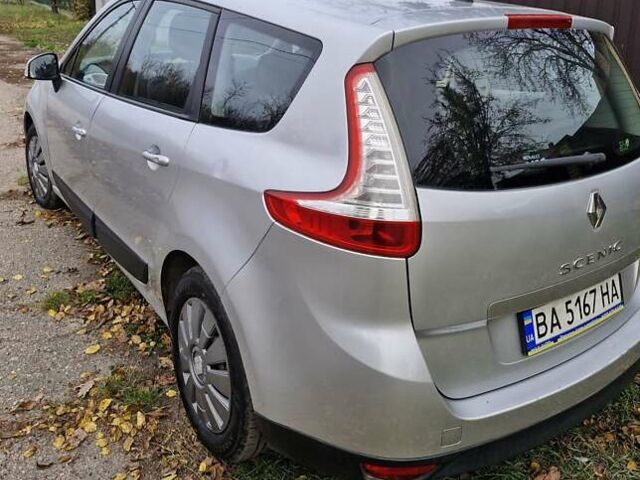 Серый Рено Сценик, объемом двигателя 1.46 л и пробегом 290 тыс. км за 6300 $, фото 3 на Automoto.ua
