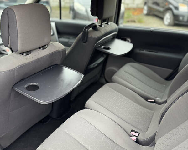 Рено Сценік 2009 у Луцьку на Automoto.ua Сірий Рено Сценік, об'ємом двигуна 1.6 л та пробігом 210 тис. км за 5400 $, фото 8 на Automoto.ua