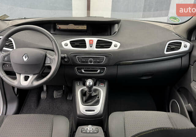 Рено Сценик 2009 в Виннице на Automoto.ua Серый Рено Сценик, объемом двигателя 0 л и пробегом 220 тыс. км за 7750 $, фото 44 на Automoto.ua