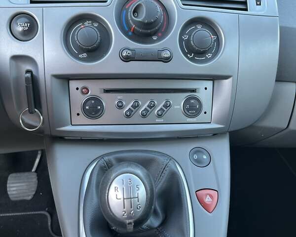 Рено Сценик 2009 в Харькове на Automoto.ua Серый Рено Сценик, объемом двигателя 0 л и пробегом 239 тыс. км за 6800 $, фото 6 на Automoto.ua