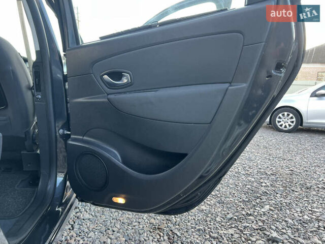 Сірий Рено Сценік, об'ємом двигуна 1.6 л та пробігом 237 тис. км за 7650 $, фото 55 на Automoto.ua