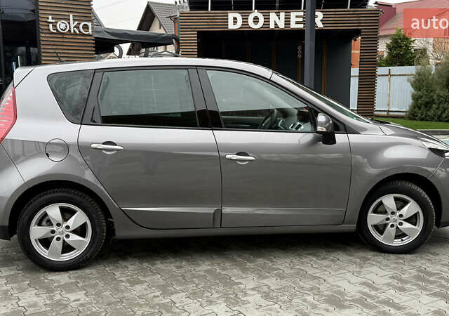 Сірий Рено Сценік, об'ємом двигуна 1.6 л та пробігом 176 тис. км за 7250 $, фото 4 на Automoto.ua