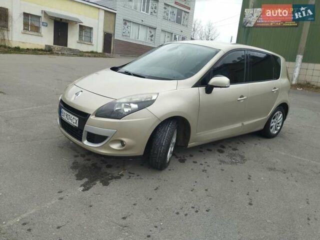 Серый Рено Сценик, объемом двигателя 1.6 л и пробегом 250 тыс. км за 6600 $, фото 4 на Automoto.ua