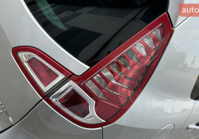 Рено Сценик 2009 в Виннице на Automoto.ua Серый Рено Сценик, объемом двигателя 0 л и пробегом 220 тыс. км за 7750 $, фото 28 на Automoto.ua