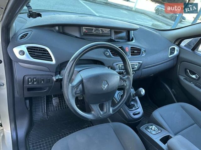 Серый Рено Сценик, объемом двигателя 1.46 л и пробегом 213 тыс. км за 5600 $, фото 45 на Automoto.ua