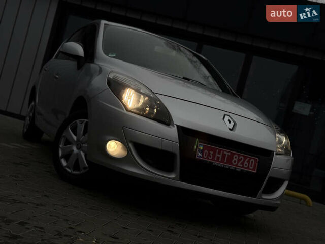 Серый Рено Сценик, объемом двигателя 1.6 л и пробегом 196 тыс. км за 6700 $, фото 126 на Automoto.ua
