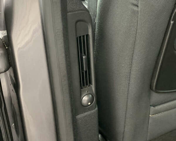 Серый Рено Сценик, объемом двигателя 1.6 л и пробегом 214 тыс. км за 7350 $, фото 51 на Automoto.ua