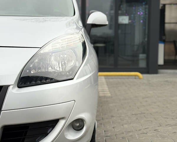 Серый Рено Сценик, объемом двигателя 1.6 л и пробегом 196 тыс. км за 6700 $, фото 20 на Automoto.ua