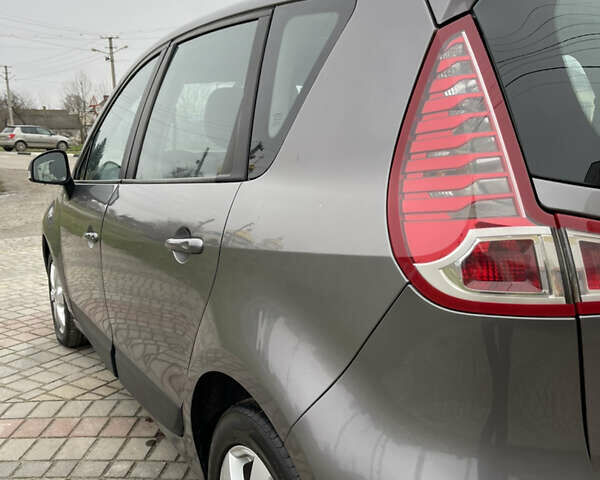 Сірий Рено Сценік, об'ємом двигуна 1.5 л та пробігом 268 тис. км за 6450 $, фото 10 на Automoto.ua