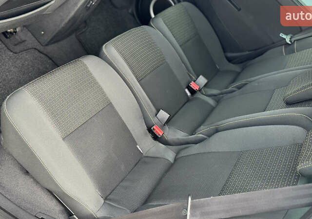 Рено Сценик 2009 в Виннице на Automoto.ua Серый Рено Сценик, объемом двигателя 0 л и пробегом 220 тыс. км за 7750 $, фото 34 на Automoto.ua