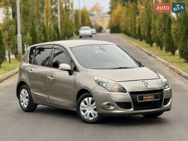 Сірий Рено Сценік, об'ємом двигуна 1.5 л та пробігом 234 тис. км за 5700 $, фото 2 на Automoto.ua