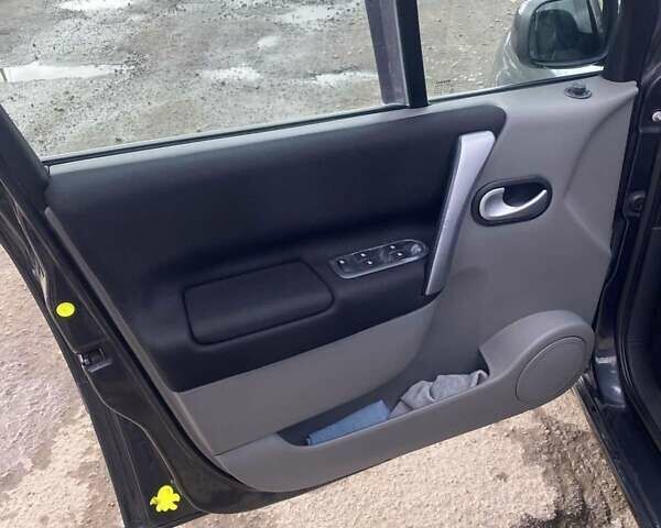 Серый Рено Сценик, объемом двигателя 1.6 л и пробегом 212 тыс. км за 5000 $, фото 7 на Automoto.ua